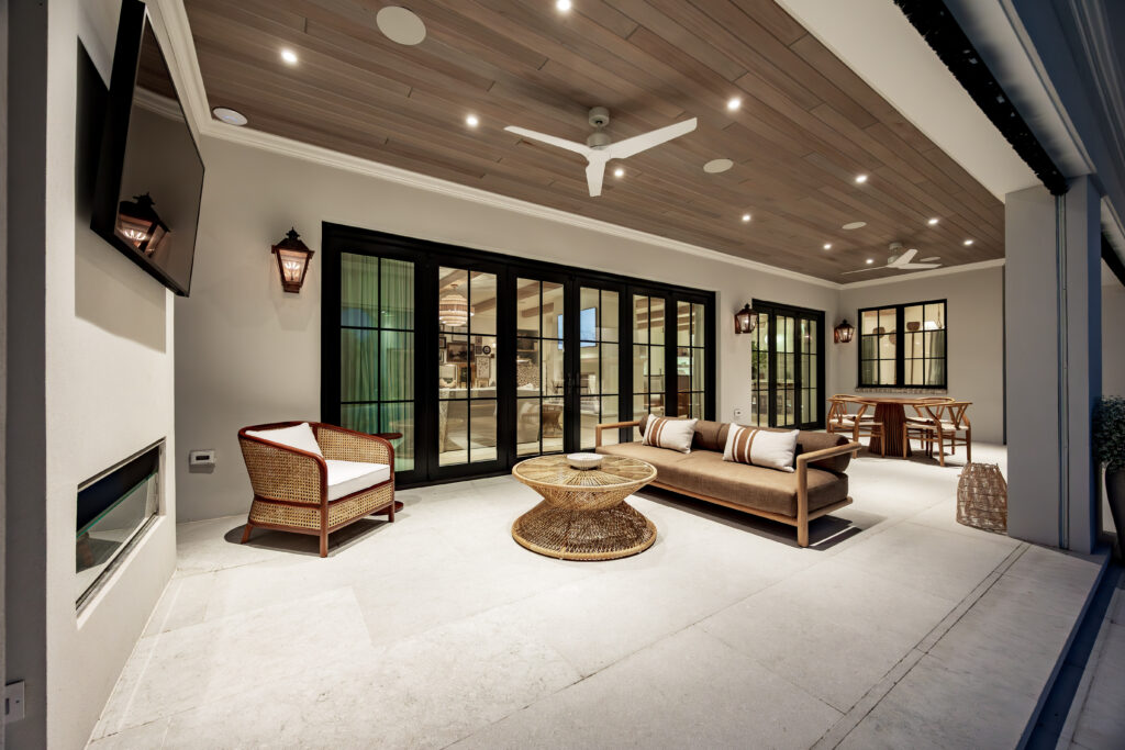 Expansive openings create a seamless transition between the home’s interior and its outdoor environments. When opened, the home transforms into a single, fluid space, allowing light, air, and movement to pass effortlessly through, supporting a lifestyle that is both connected and adaptable.